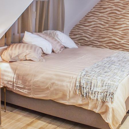 Bed and Breakfast Sable D'O -Vlak Aan De Zee- Mariakerke  Esterno foto